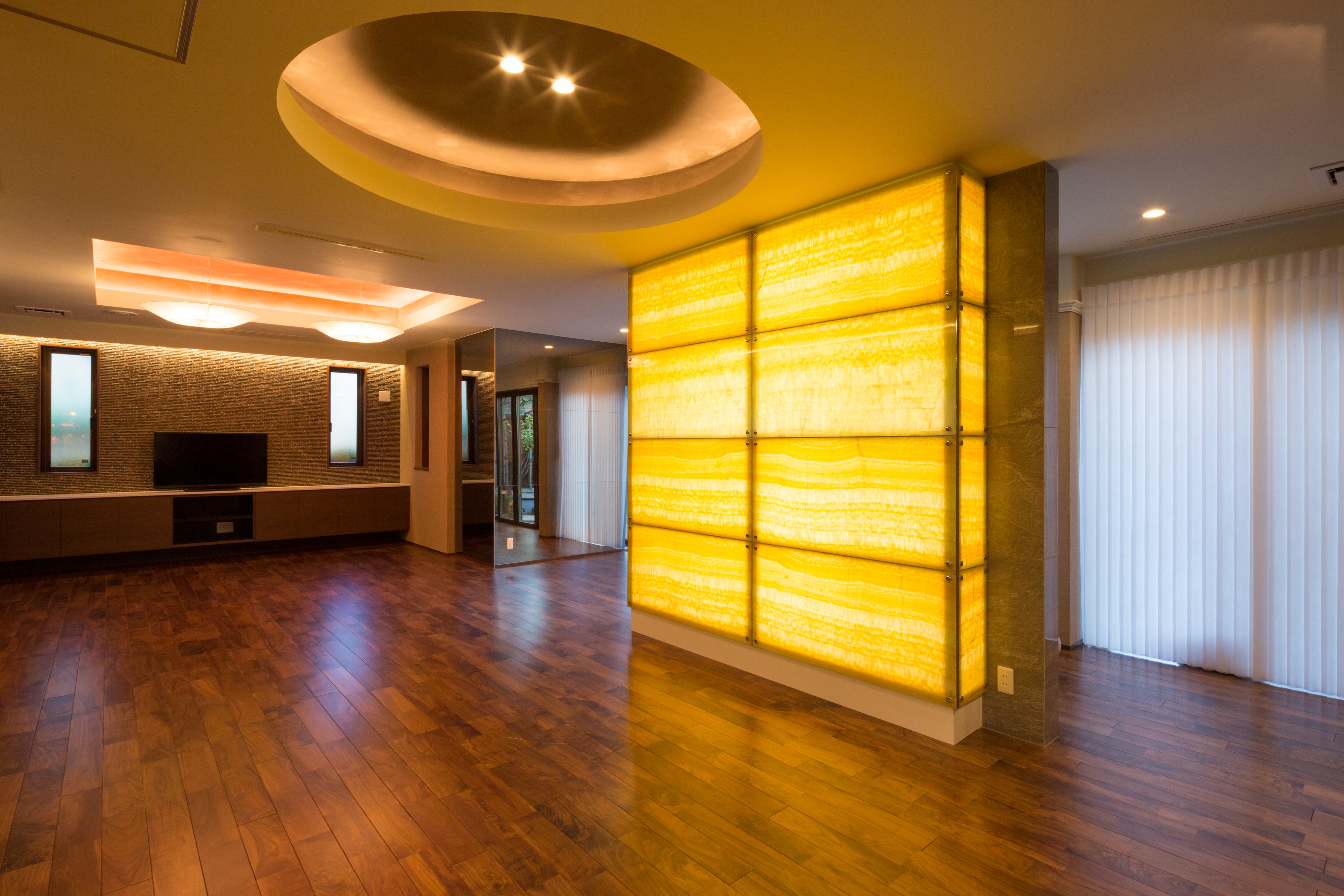 1dxb8702.jpg